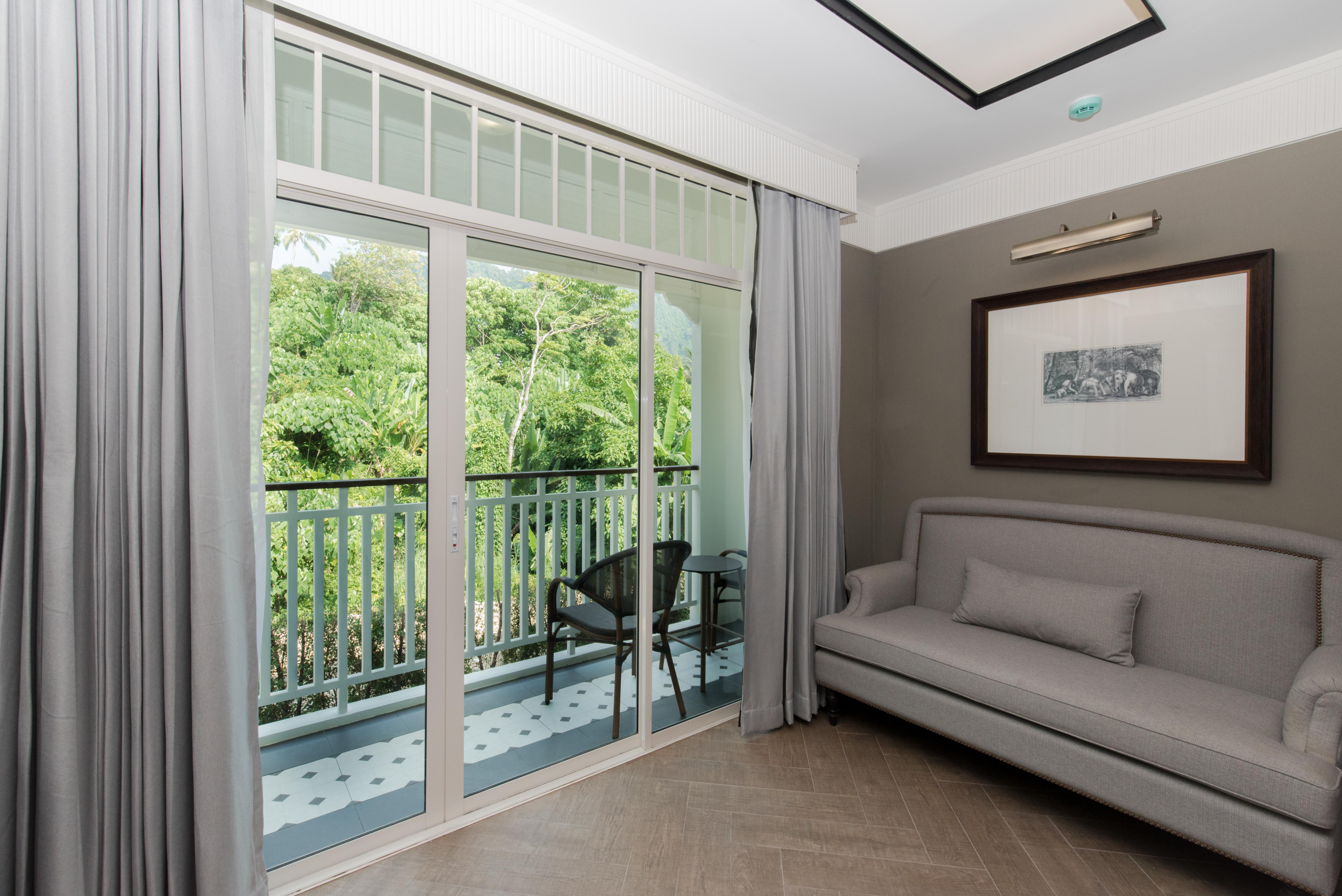 滨海画廊度假村-卡查-卡利姆湾【SHA Plus+】 Patong 外观 照片 A room at the hotel